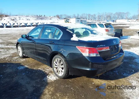 2011 Honda Accord 2.4 Ex-L z USA, uszkodzony, nr VIN 1HGCP2F88BA066439